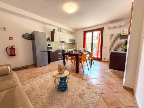 Cupra Marittima Apartment | Appartamento a 40 mt dal mare, Vista Mare RifA791