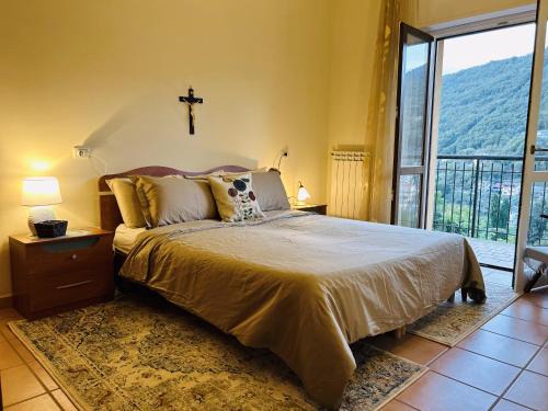 Fiuggi Apartment | Appartamento a Fiuggi con 2 camere, splendida vista sulle montagne e perfetto per 4 ospiti