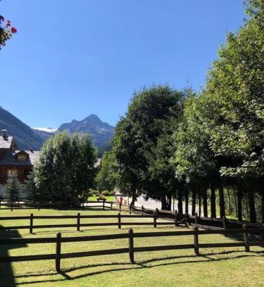 La Thuile House | Appartamento ampio giardino adiacente piste sci 4/6 posti letto