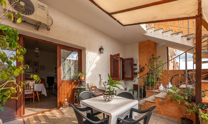Villaputzu Apartment | "Appartamento Azalea" with Mountain View, Wi-Fi & Terrace