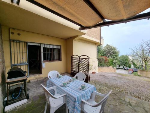 Gabicce Mare Apartment | APPARTAMENTO -B- VISTA MARE con 2 camere da letto-Residence Azzurro