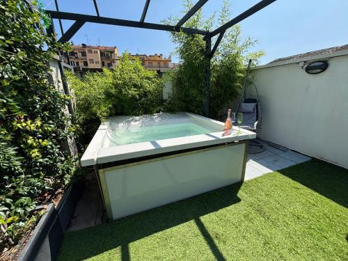 Greco Apartment | Appartamento con parcheggio privato con 3 letti vicino al centro