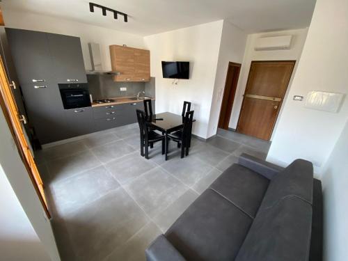 Marina Centro Apartment | Appartamento con POSTO AUTO PRIVATO A Marina Centro Mare