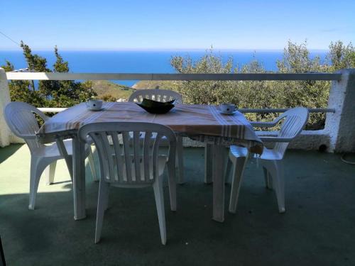 Serrara Fontana Apartment | Appartamento di villa gesualda