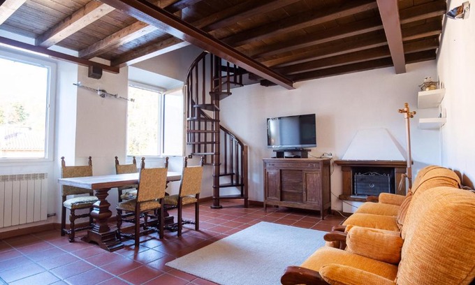 Luvinate Apartment | Appartamento in corte nel verde del golf club