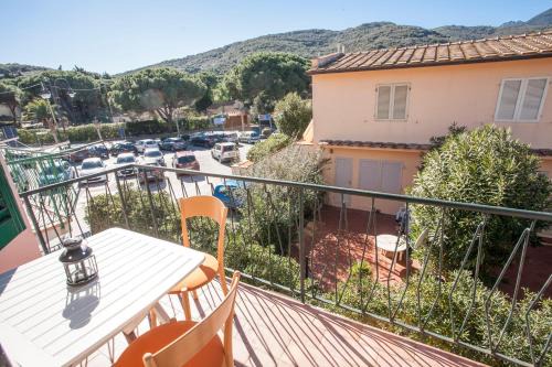 Procchio Apartment | Appartamento in Via del Mare a Procchio