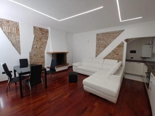 Vaccarolo Apartment | APPARTAMENTO LAKE GARDA ibiscus di Francia
