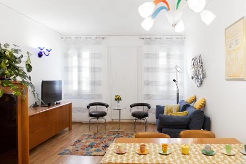 Castello Apartment | Appartamento Piera Rossa