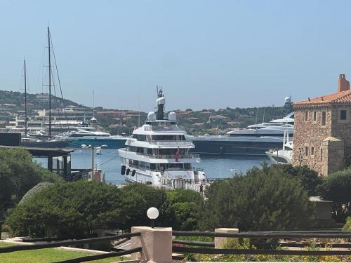 Porto Cervo Apartment | Appartamento residence sul porto