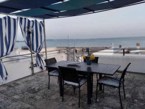 Lido Conchiglie House | Appartamento rifinito con vista panoramica a 50 mt dal mare
