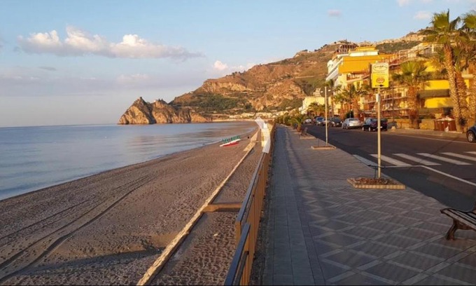 Sant'Alessio Siculo Apartment | Appartamento Virginia a due passi dal Mare