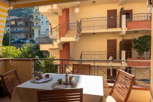 Piraino Apartment | Appartamento Vacanza Gliaca