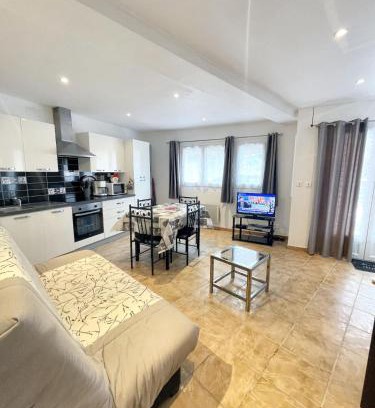 Prats-de-Mollo-la-Preste Apartment | Appartement confort avec vue montagne 35 m² idéal 3 pers