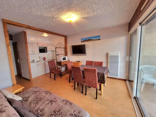Saint-Michel-de-Chaillol Apartment | Appartement 6 pers, balcon sud, WiFi, animaux admis, parking - FR-1-393-51