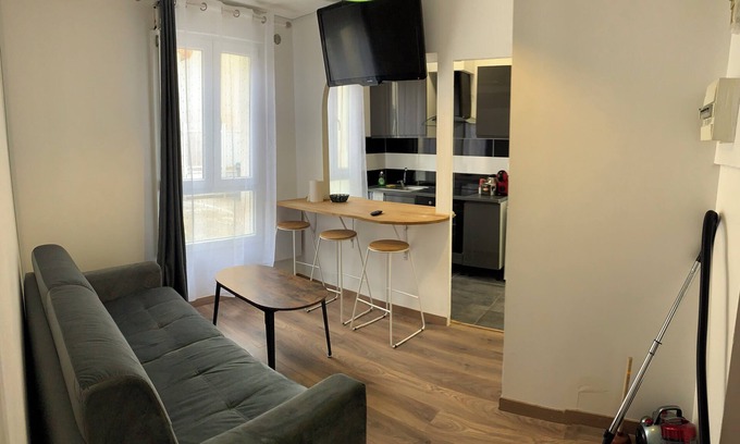 Romainville Apartment | Appartement à 8 min du Métro 5 au Porte de Paris