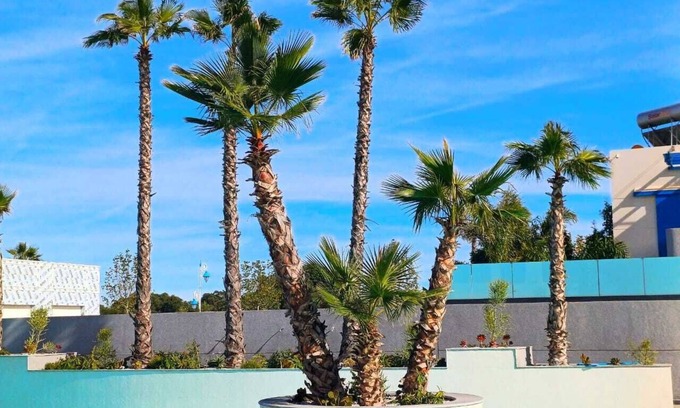 Cabo Negro Apartment | Appartement élégant avec piscine et emplacement distinctif .