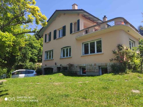 Yverdon-les-Bains Apartment | Appartement 1 pièce entresol 30 m2 proche du centre et bain thermal