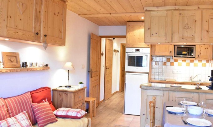 Meribel Apartment | Appartement 2 pièces avec balcon à Méribel, proche commerces et pistes - FR-1-180-86