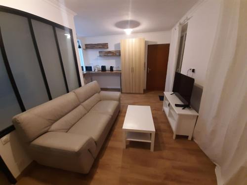 Rambouillet Apartment | Appartement 2 pièces, proche RER, Bus et chateau