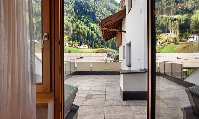 Ischgl Apartment | Appartement 205 with Sauna, Wi-Fi & Terrace