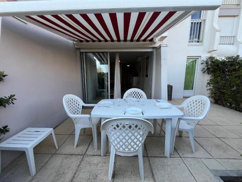 Sete Apartment | Appartement 2P cabine, face plage, clim, parking privatif - FR-1-338-609