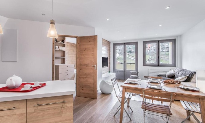 Megeve Apartment | Appartement 3 pièces au centre de Megève, balcon, proche télécabine, Wifi, idéal pour 4 personnes - FR-1-453-53