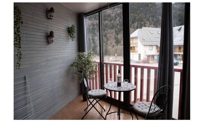 Gabas Apartment | Appartement 4' Places, Avec Terrasse Vitrée Donnant sur le lac