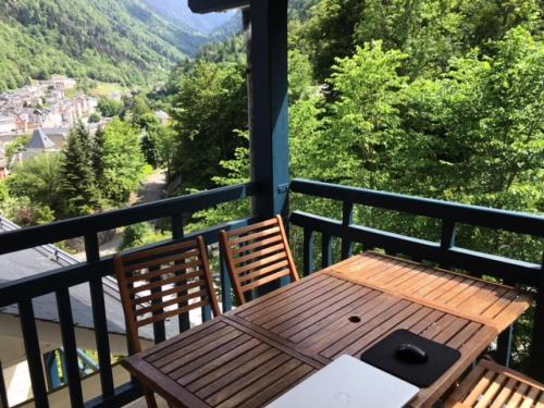 Cauterets Apartment | Appartement 6 pers. avec terrasse - 3 Pièces 6 personnes MAE-9108