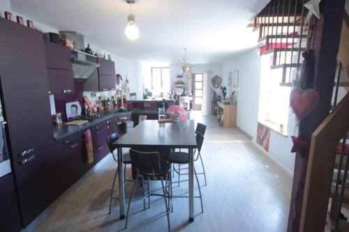 Vic-sur-Seille Apartment | Appartement 90 m2