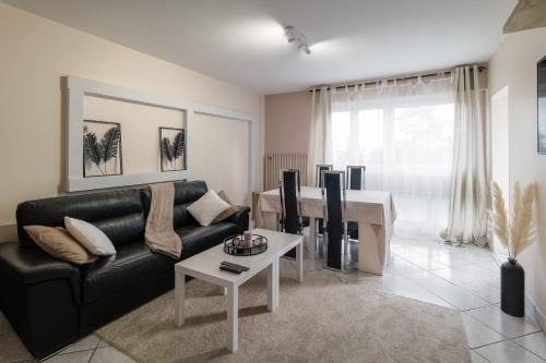 Decines-Charpieu Apartment | APPARTEMENT ARENA/GROUPAMA STADIUM/EUREXPO