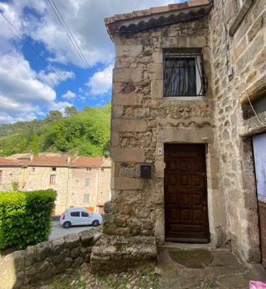 Largentiere Apartment | Appartement atypique