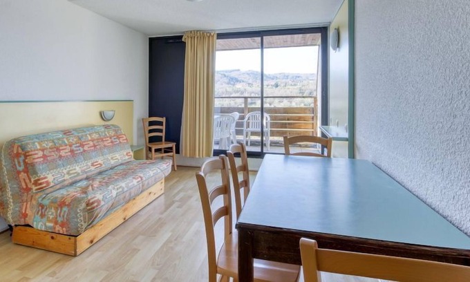 Miremont Condo | Appartement au Calme! Balcon avec Vue + Piscine