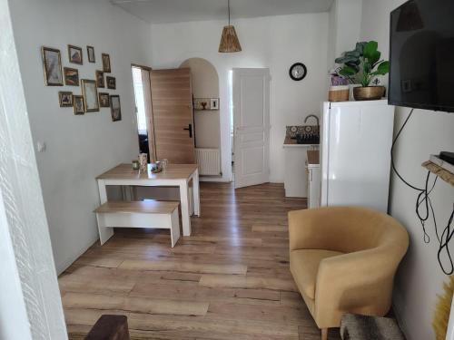 Bourbourg Apartment | Appartement au premier étage