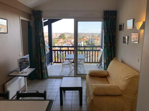 Guethary Apartment | Appartement avec Terrasse et Piscine à Guéthary, Proche Plages - FR-1-239-604
