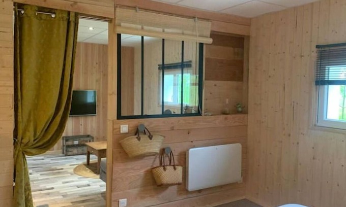 Saintes Apartment | Appartement Centre Ville Avec Piscine et Jacuzzi