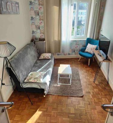 Neris-les-Bains Apartment | Appartement chaleureux à Néris-les-Bains - 57 m² avec terrasse