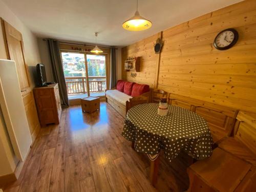 Areches Apartment | Appartement chaleureux, 4 personnes, 1 chambre, 1 coin montagne - MONTA11