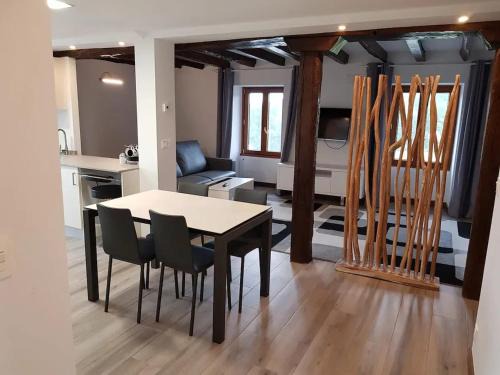 Behobie Apartment | Appartement charmant à Sare avec vue sur la montagne