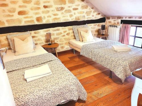 Echarcon Apartment | Appartement charme de la pierre