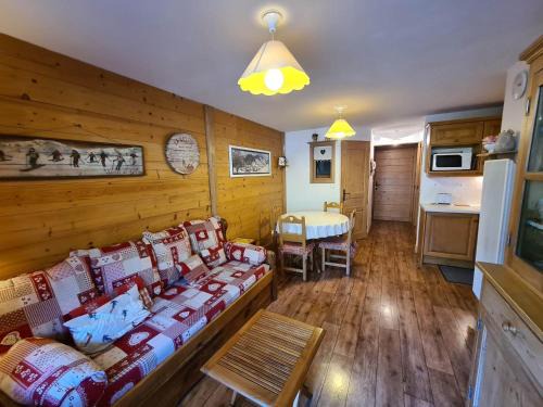 Areches Apartment | Appartement confortable, 4 personnes, 1 chambre, 1 coin montagne - ALPINA03
