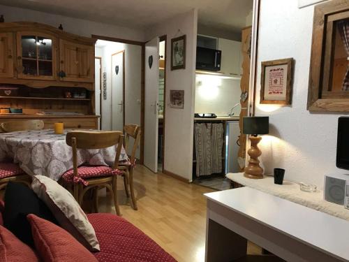 Areches Apartment | Appartement cosy 27m² 4p avec piscine et parking à Arêches-Beaufort - FR-1-342-144