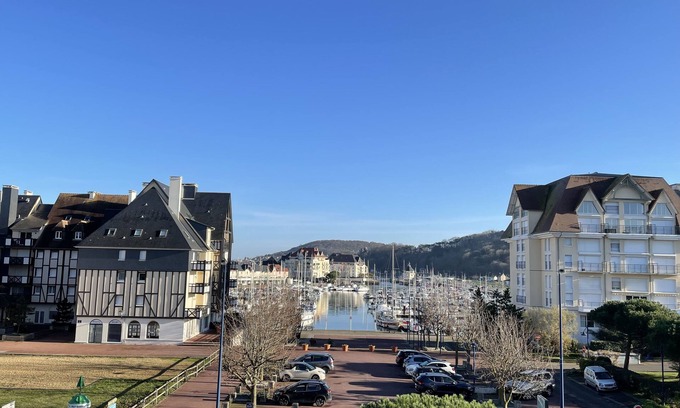 Port Guillaume Apartment | Appartement Cosy vue Port