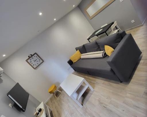 Centre Deux Apartment | Appartement cosy spacieux 103