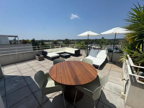 Juvignac Apartment | Appartement de standing, ouest de Montpellier, grand roof top, parking inclus