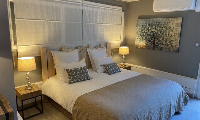 Puechabon Apartment | Appartement en Chambres D'hôtes, Piscine, Jacuzzi, Proche St Guilhem le Désert