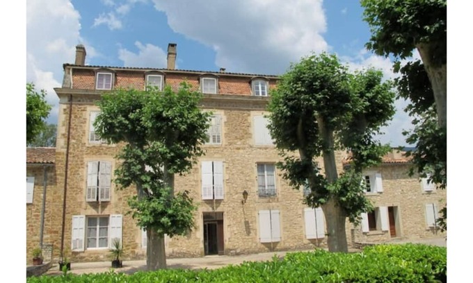 Rustrel Apartment | Appartement en Résidence, Pied des Ocres, Rustrel