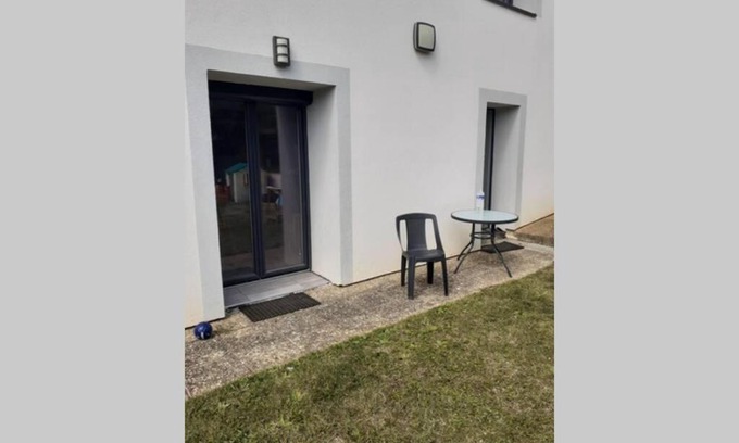 Mende Apartment | appartement en rez-de-chaussée de villa