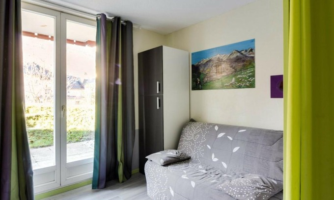 Esquieze-Sere Apartment | Appartement Esquièze-Sère, 1 pièce, 4 personnes - FR-1-402-39