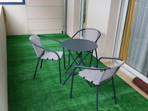 Publier Apartment | Appartement familial avec piscine, wifi et parking - FR-1-498-104