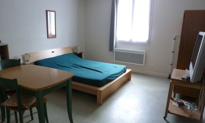 Bagneres-de-Bigorre Apartment | Appartement Plain-pied Proche Thermes Parking Privée